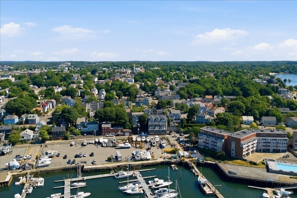 53 Front Street, Unit 53 Beverly, MA 01915 - Photo 3 of 34