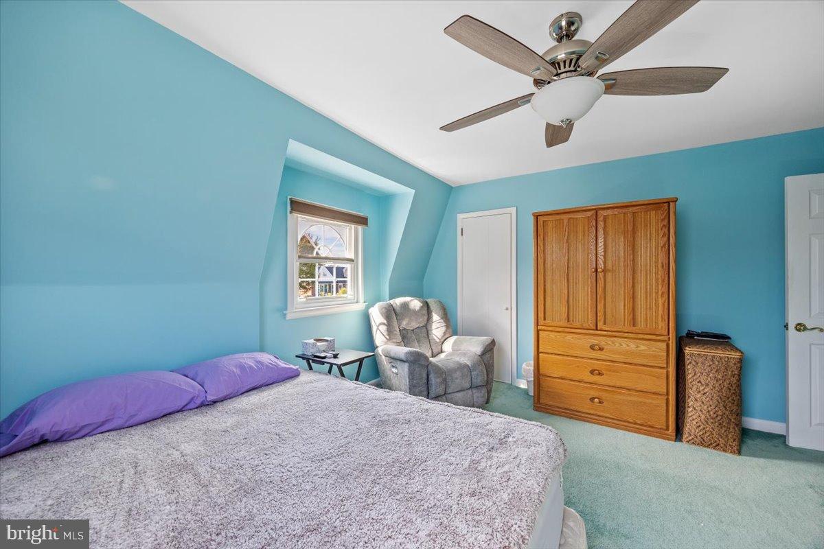 3415 Holyoke Road Philadelphia, PA 19114 - Photo 18 of 37 Main br - Serene blue retreat with cozy charm.