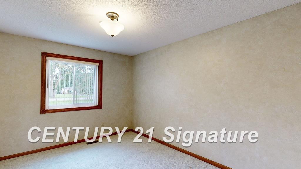 6120 Johnson Road Flushing, MI 48433 - Photo 24 of 43