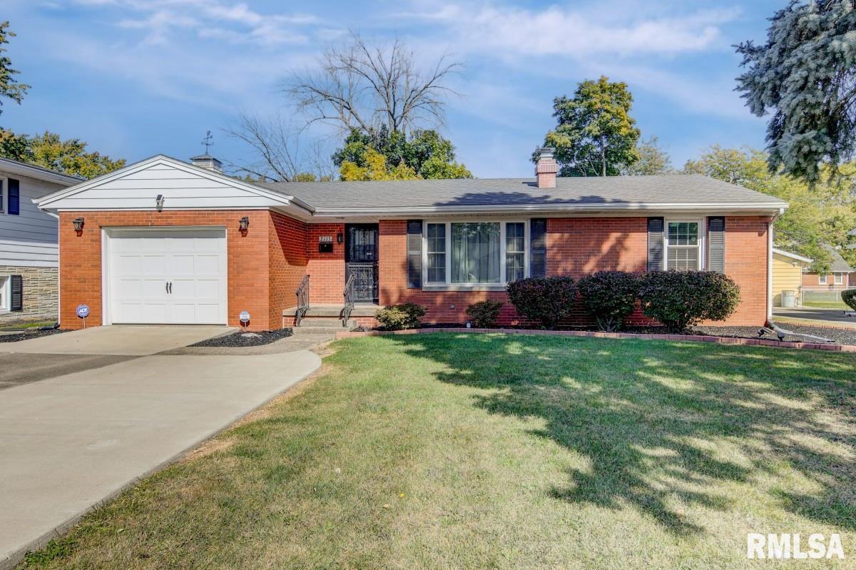 2113 East Sangamon Avenue Springfield, IL 62702 - Photo 1 of 29