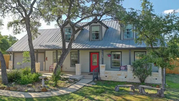 $565,000 | 104 Laf-A-Lot, Comfort, TX 78013