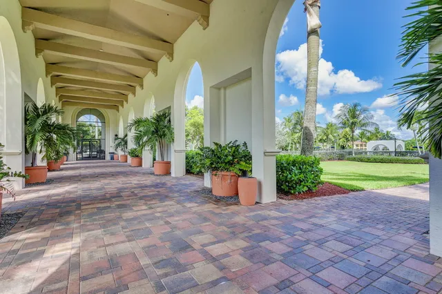 $725,000 | 9858 Shepard Place, Wellington, FL 33414