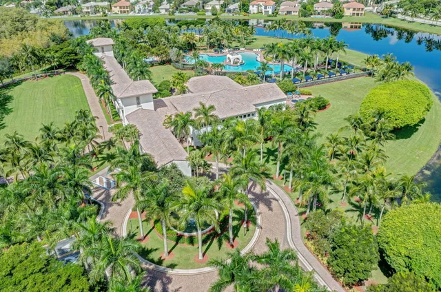 $725,000 | 9858 Shepard Place, Wellington, FL 33414