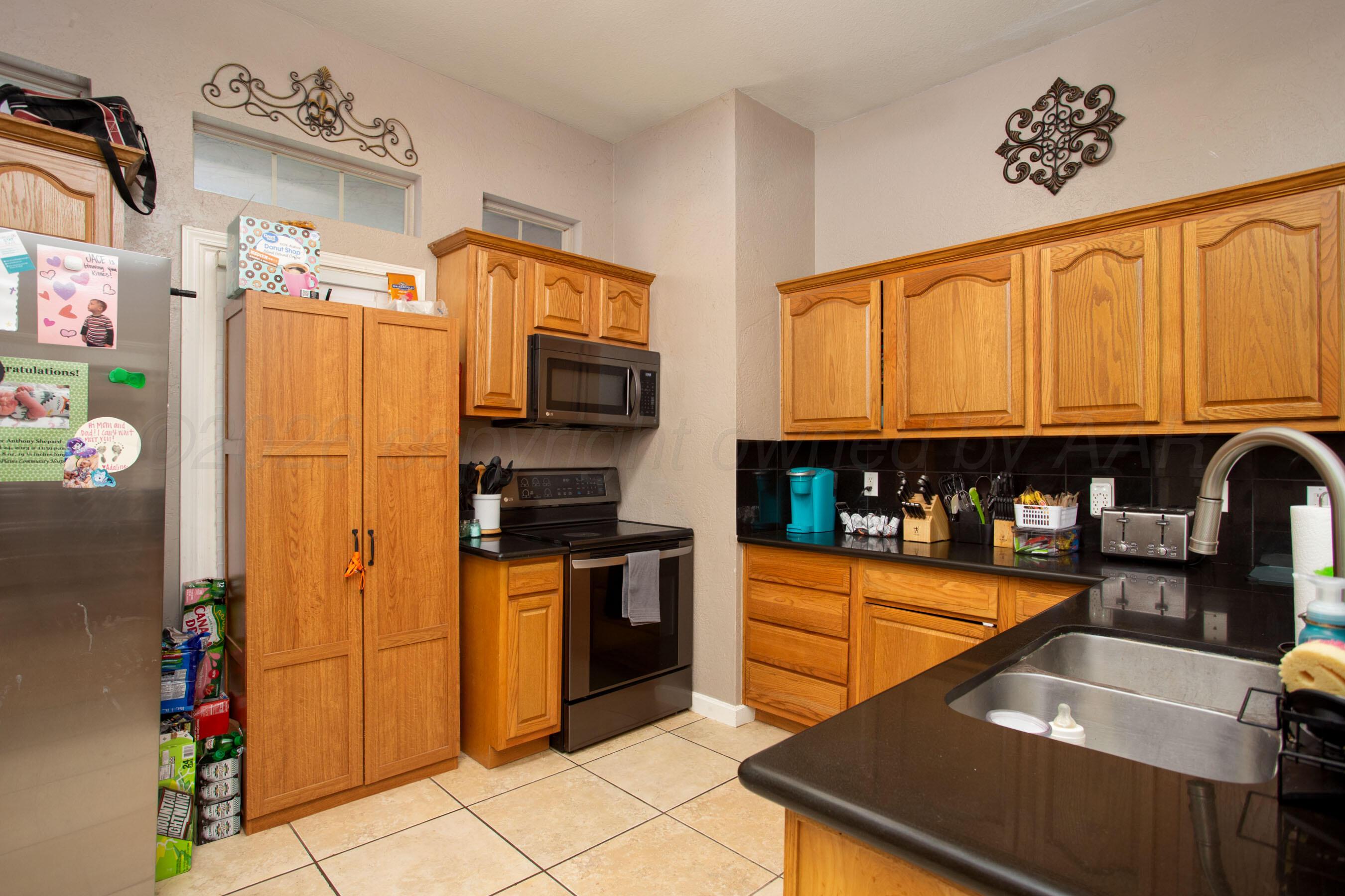 2113 Southwest 59th Avenue Amarillo, TX 79118 - Photo 7 of 24 Kitchen Main