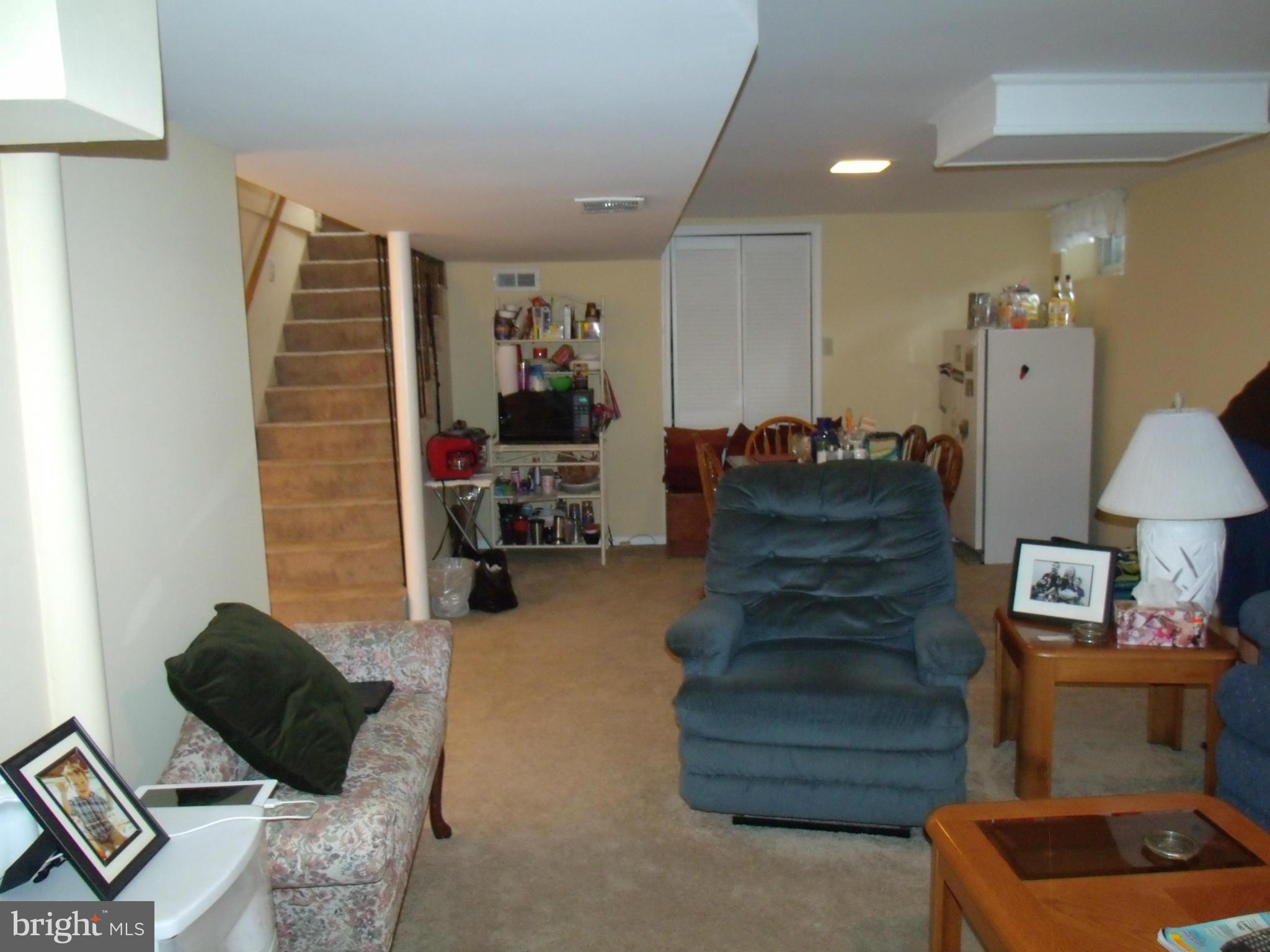 326 Upperlanding Road Baltimore, MD 21221 - Photo 12 of 25 Family Room