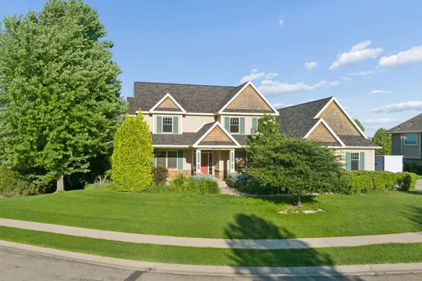 $925,000 | 5352 Scenic Oak Drive Southwest, Rochester, MN 55902
