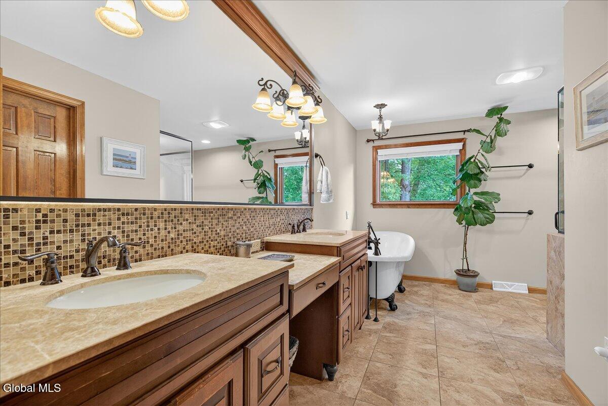 38 Timberwick Drive Halfmoon, NY 12065 - Photo 18 of 41 029-38 TIMBERWICK-29