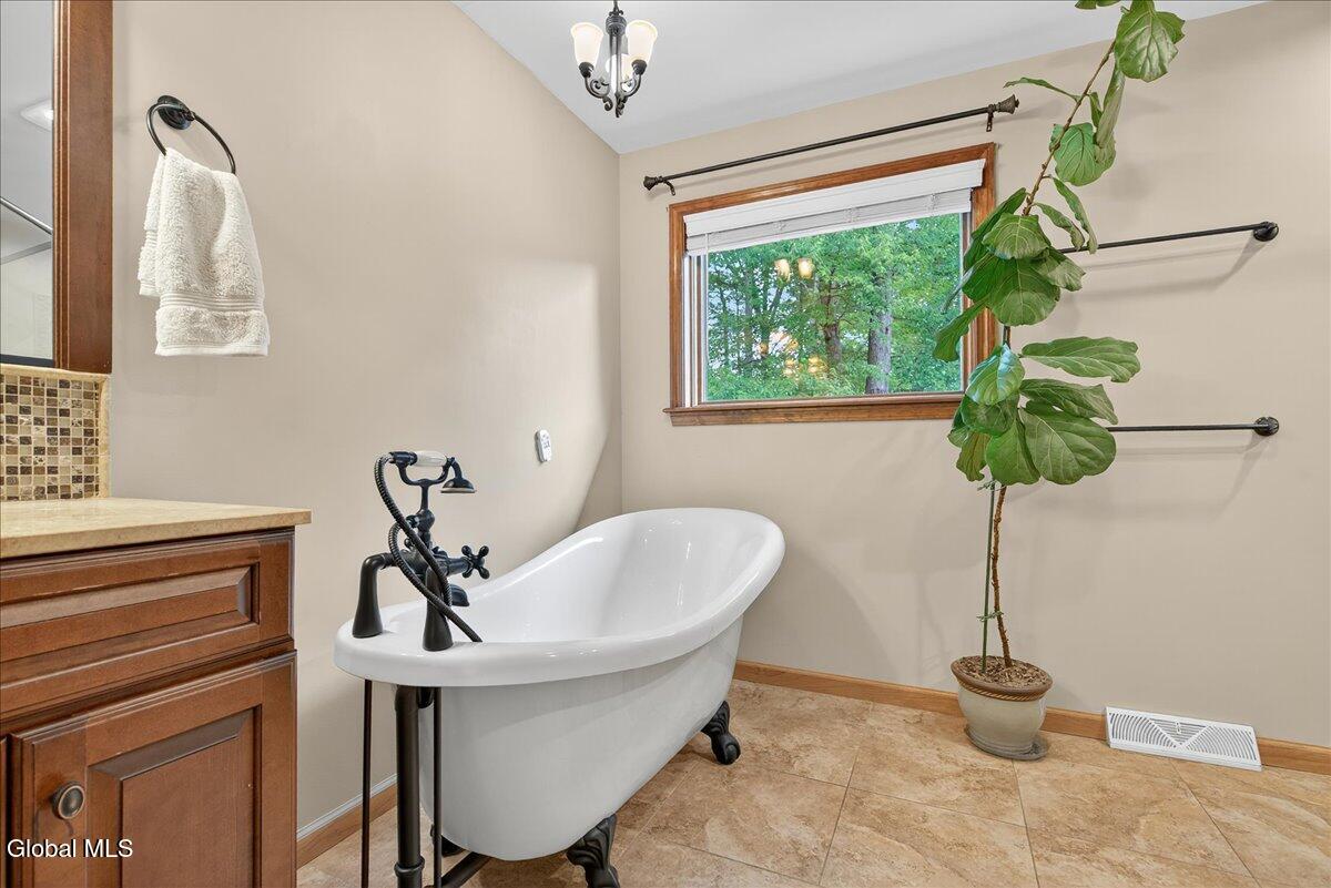 38 Timberwick Drive Halfmoon, NY 12065 - Photo 19 of 41 030-38 TIMBERWICK-30