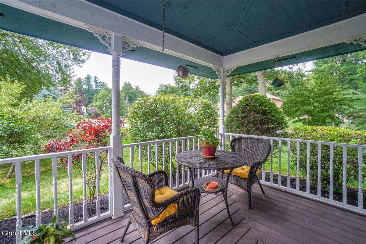38 Timberwick Drive Halfmoon, NY 12065 - Photo 2 of 41 062-38 TIMBERWICK DR-19