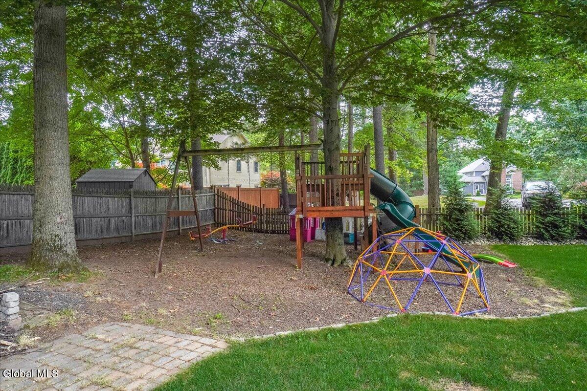 38 Timberwick Drive Halfmoon, NY 12065 - Photo 34 of 41 072-38 TIMBERWICK DR-29