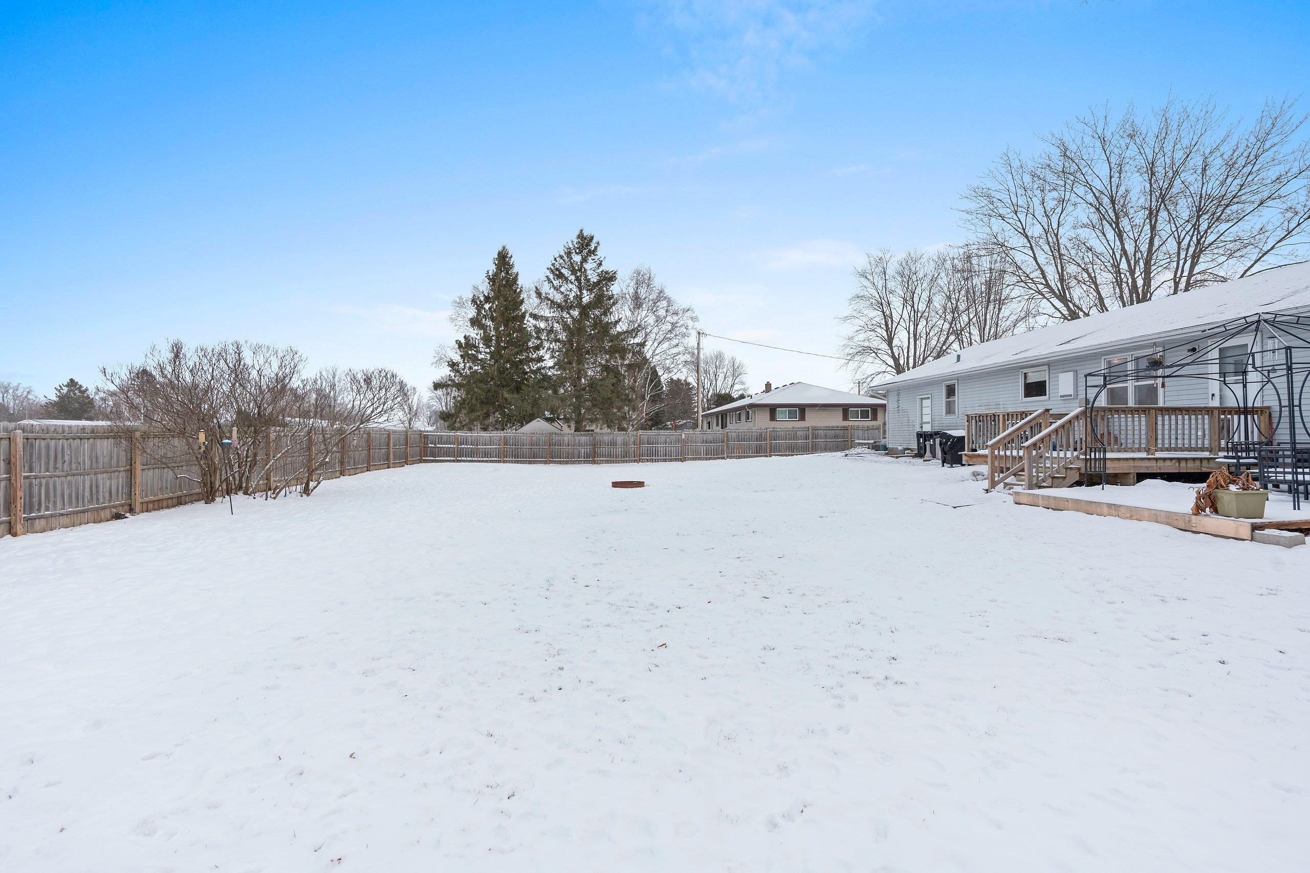 270 Walnut Street Manawa, WI 54949 - Photo 30 of 32