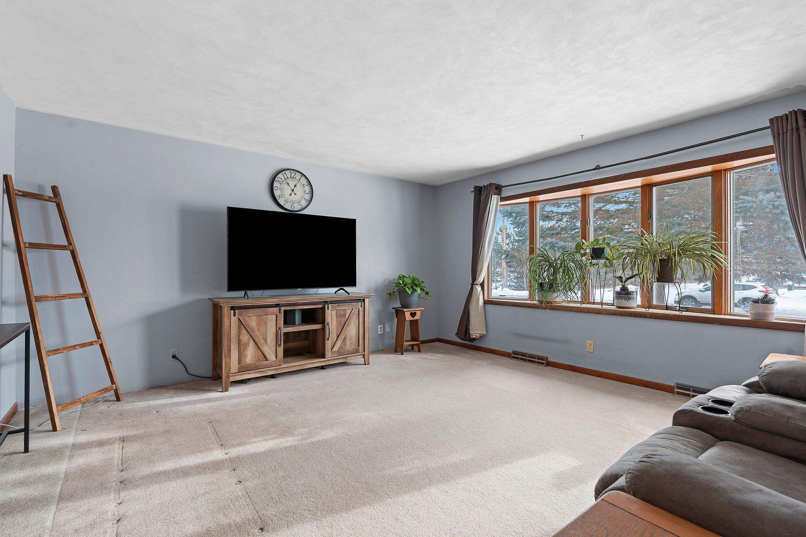 270 Walnut Street Manawa, WI 54949 - Photo 4 of 32