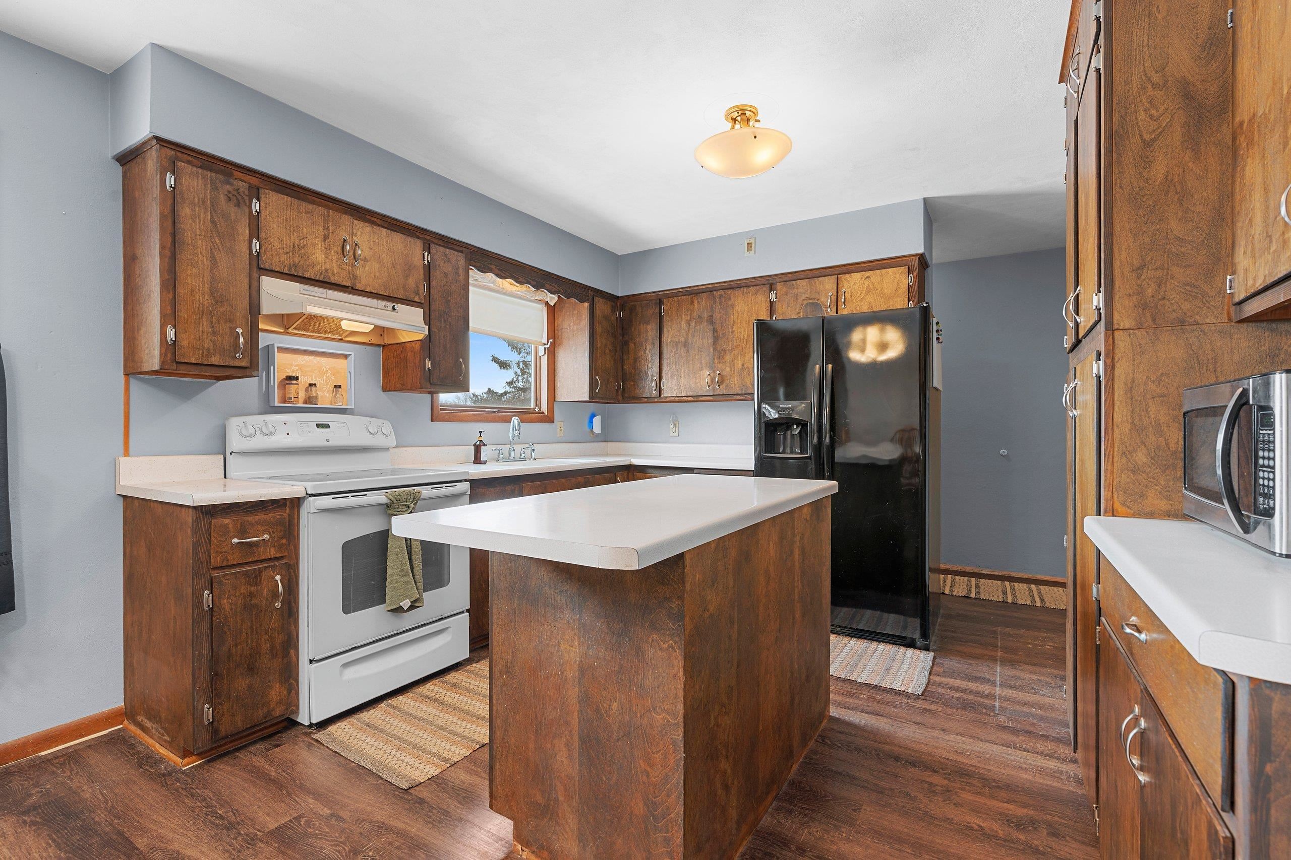 270 Walnut Street Manawa, WI 54949 - Photo 9 of 32