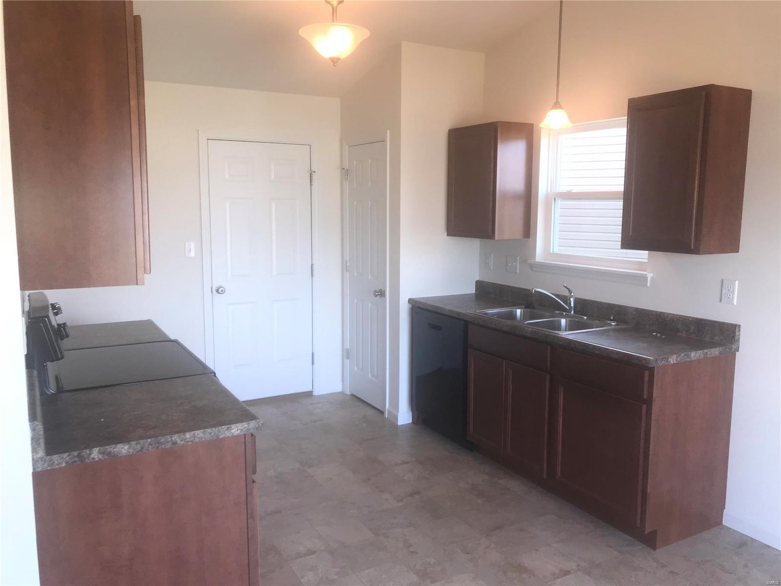 349 Rock Ridge Road Wentzville, MO 63385 - Photo 4 of 9