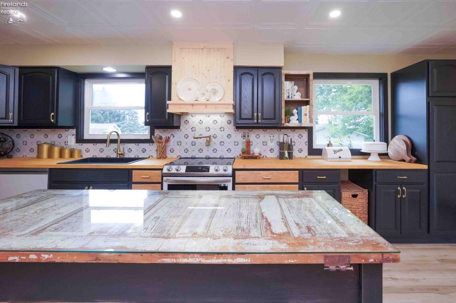 12005 Potter Road Bellevue, OH 44811 - Photo 24 of 59 Gallery Image 24