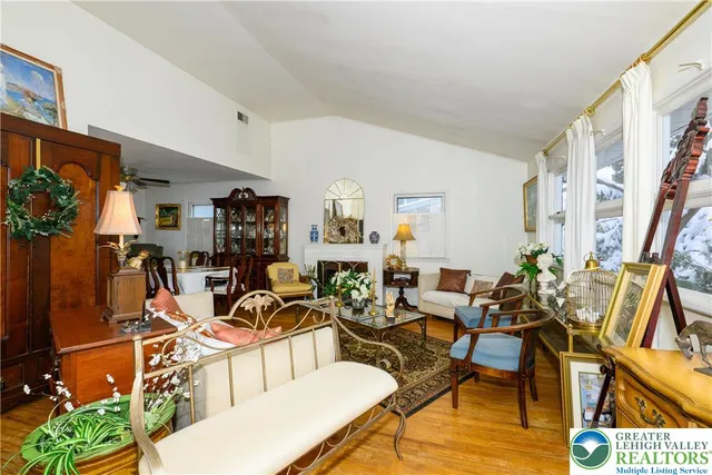 $349,900 | 2529 Hampshire Road, Bethlehem, PA 18017