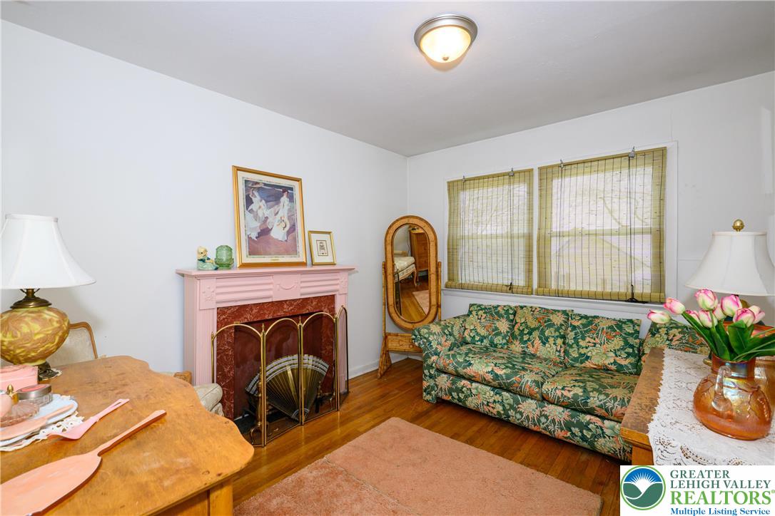 2529 Hampshire Road Bethlehem, PA 18017 - Photo 18 of 30