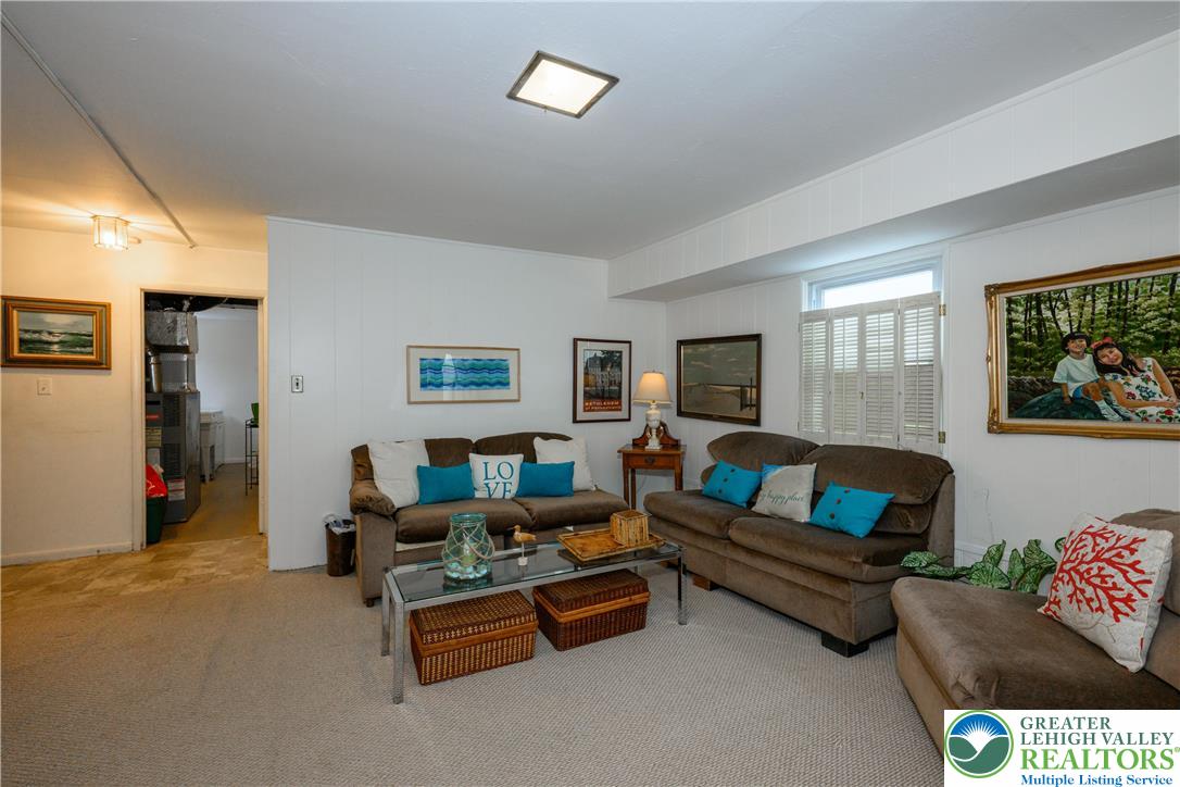 2529 Hampshire Road Bethlehem, PA 18017 - Photo 24 of 30