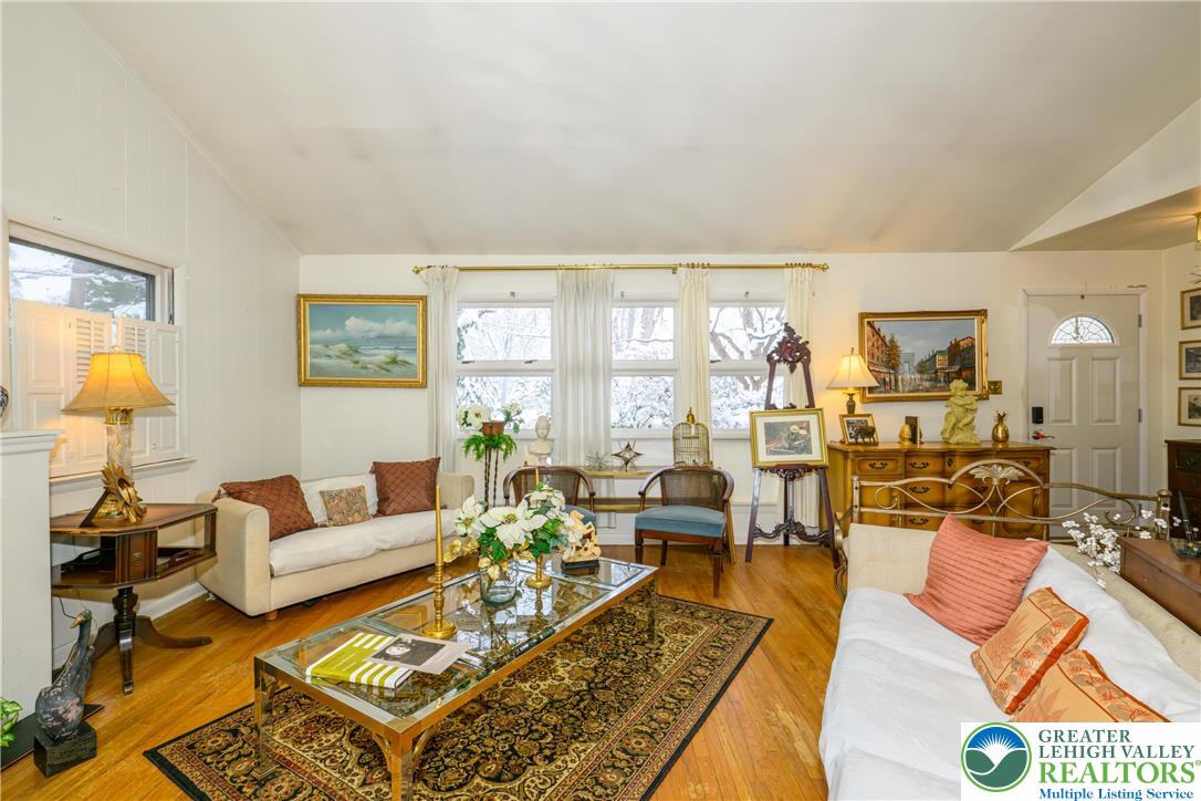 2529 Hampshire Road Bethlehem, PA 18017 - Photo 10 of 30