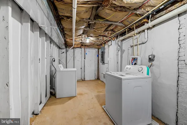 $1,500 | 1605 Clifton Avenue, Baltimore, MD 21217