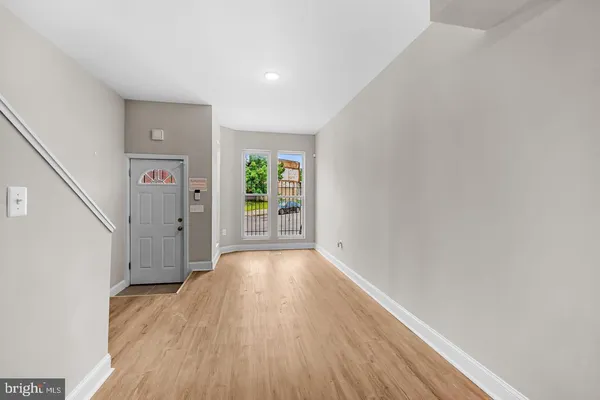 $1,500 | 1605 Clifton Avenue, Baltimore, MD 21217