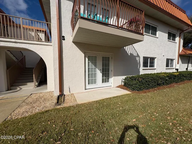 $1,800 | 2100 West Beach Drive, Unit S102, Panama City, FL 32401