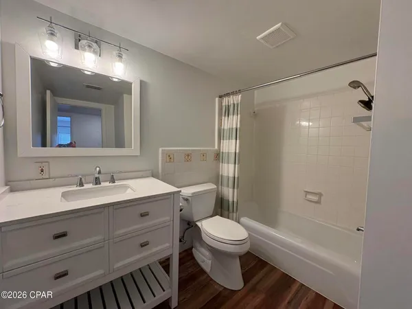 $1,800 | 2100 West Beach Drive, Unit S102, Panama City, FL 32401