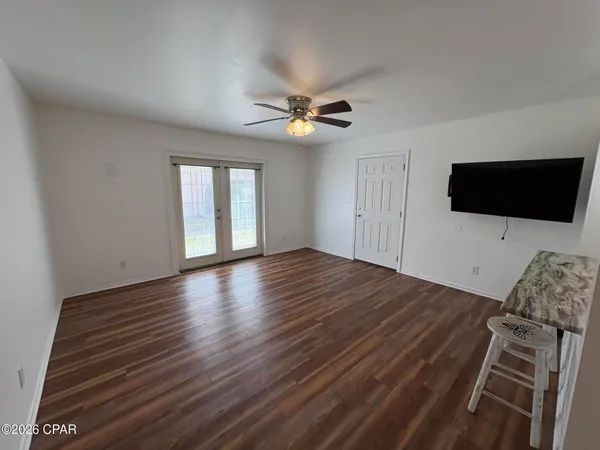 $1,800 | 2100 West Beach Drive, Unit S102, Panama City, FL 32401