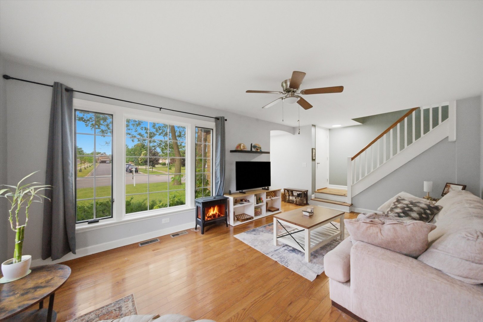 389 South Westgate Road Des Plaines, IL 60016 - Photo 5 of 44