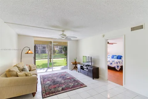 $164,900 | 400 South Hollybrook Drive, Unit 109, Pembroke Pines, FL 33025