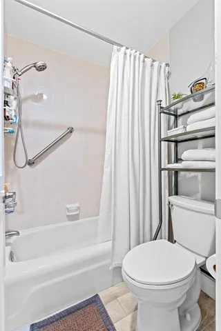 $299,000 | 160 Cypress Club Drive, Unit 604, Pompano Beach, FL 33060