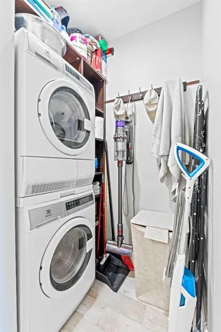 $299,000 | 160 Cypress Club Drive, Unit 604, Pompano Beach, FL 33060