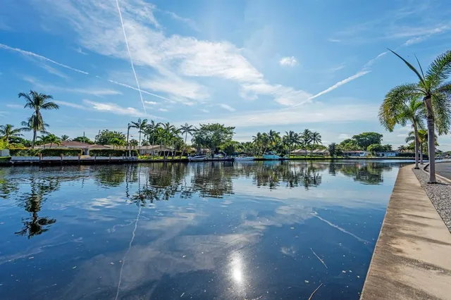 $299,000 | 160 Cypress Club Drive, Unit 604, Pompano Beach, FL 33060