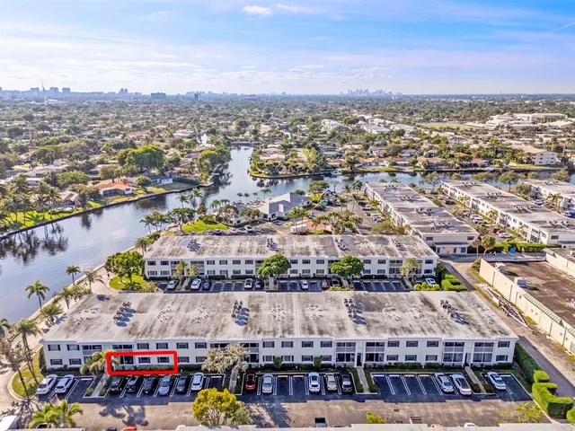 $299,000 | 160 Cypress Club Drive, Unit 604, Pompano Beach, FL 33060