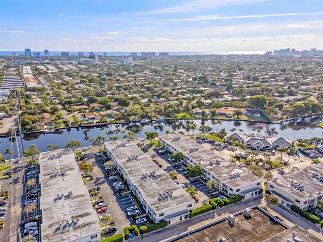 $299,000 | 160 Cypress Club Drive, Unit 604, Pompano Beach, FL 33060