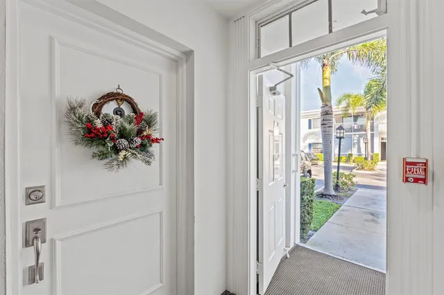 $299,000 | 160 Cypress Club Drive, Unit 604, Pompano Beach, FL 33060