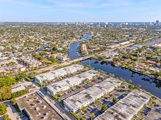 $299,000 | 160 Cypress Club Drive, Unit 604, Pompano Beach, FL 33060