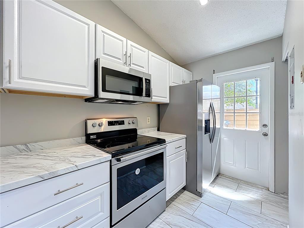12136 Sand Pebble Way Orlando, FL 32824 - Photo 8 of 51