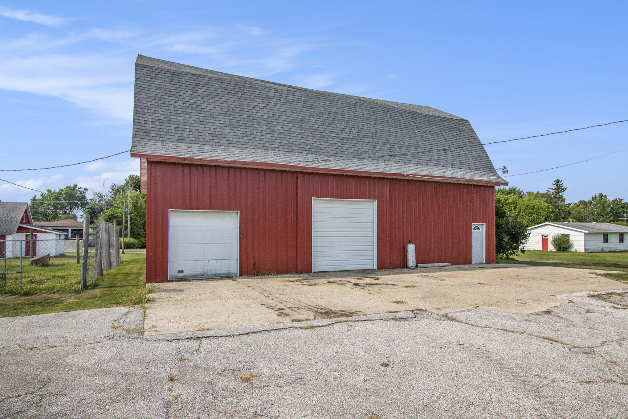 5310 North Branch Road Coloma, MI 49038 - Photo 18 of 31 2 Story Barn