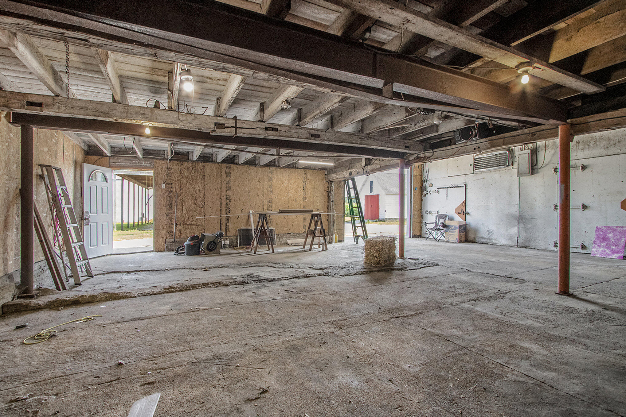 5310 North Branch Road Coloma, MI 49038 - Photo 24 of 31 2 story barn