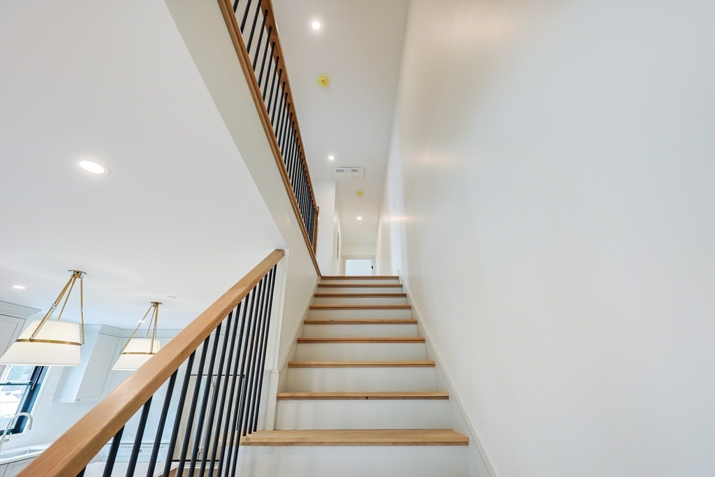 68 Rowe Street, Unit U:3 Boston, MA 02131 - Photo 4 of 17