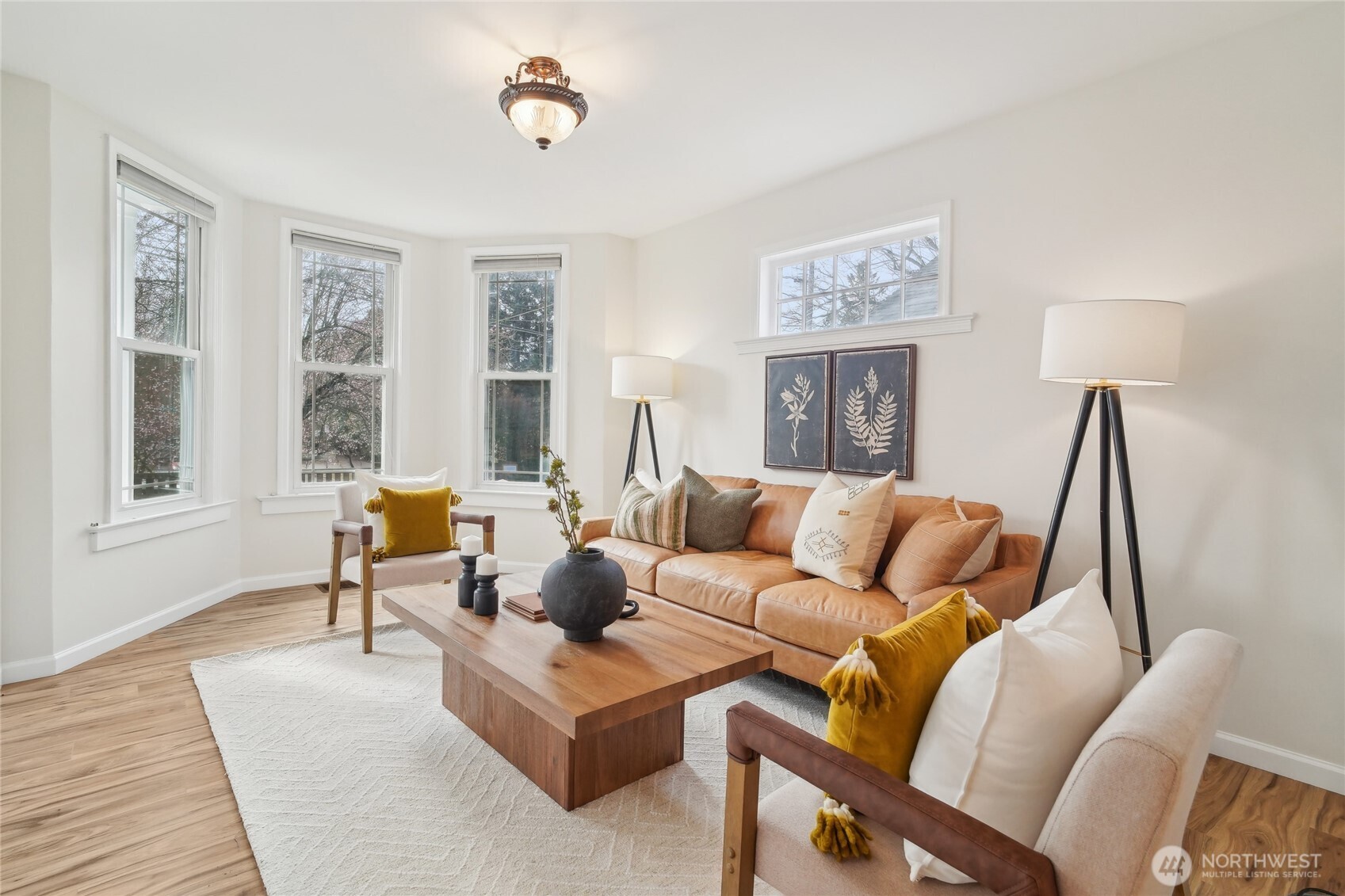 1420 North 50th Street Seattle, WA 98103 - Photo 4 of 32 a living room with furniture and a window