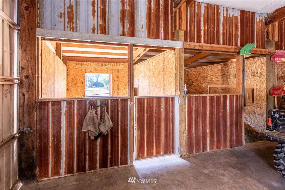 7122 Enterprise Road Ferndale, WA 98248 - Photo 29 of 33 a view of a house with wooden fence