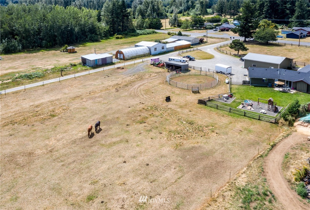 7122 Enterprise Road Ferndale, WA 98248 - Photo 32 of 33 a view of swimming pool with sitting area