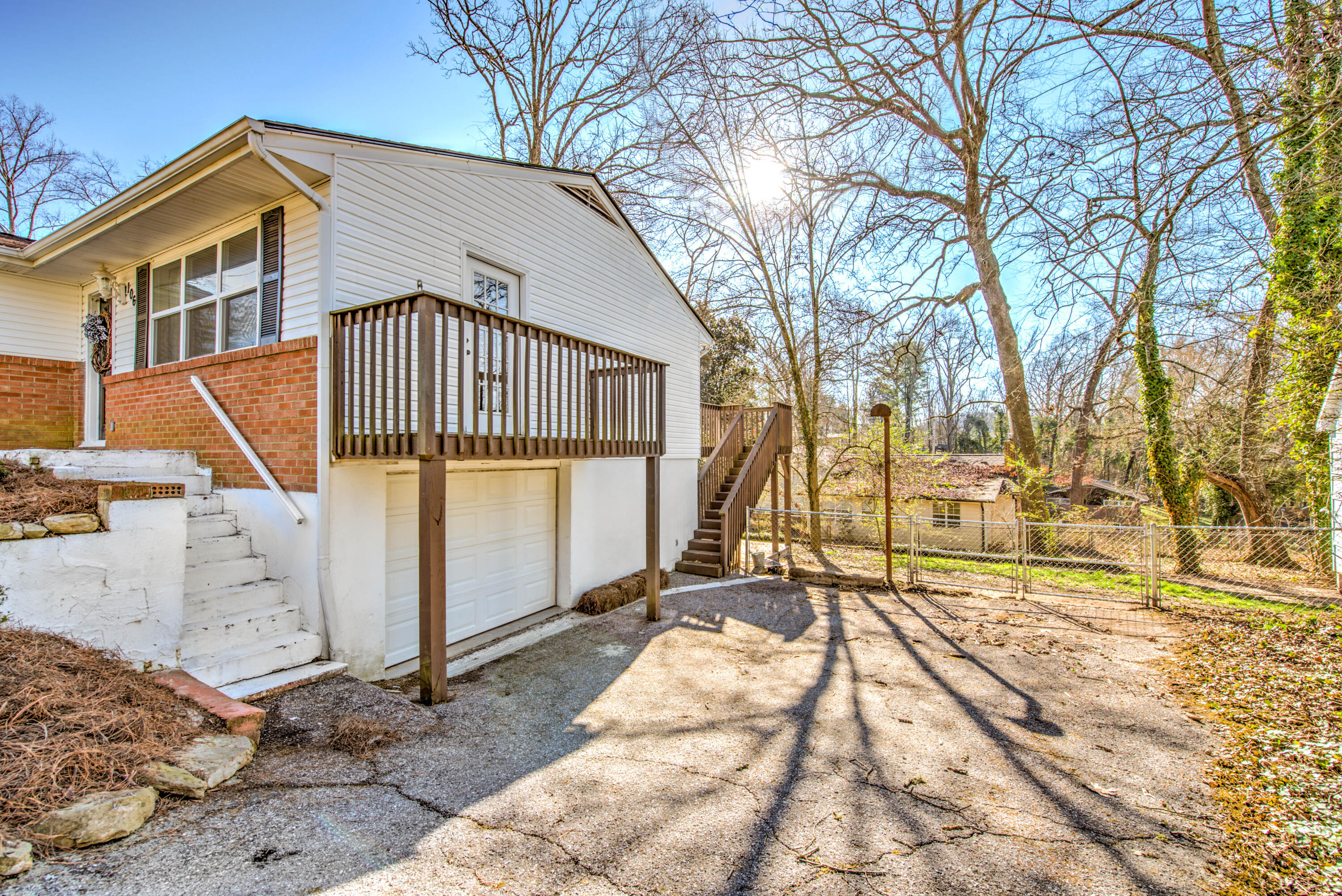 106 Ithaca Lane Oak Ridge, TN 37830 - Photo 3 of 35 3