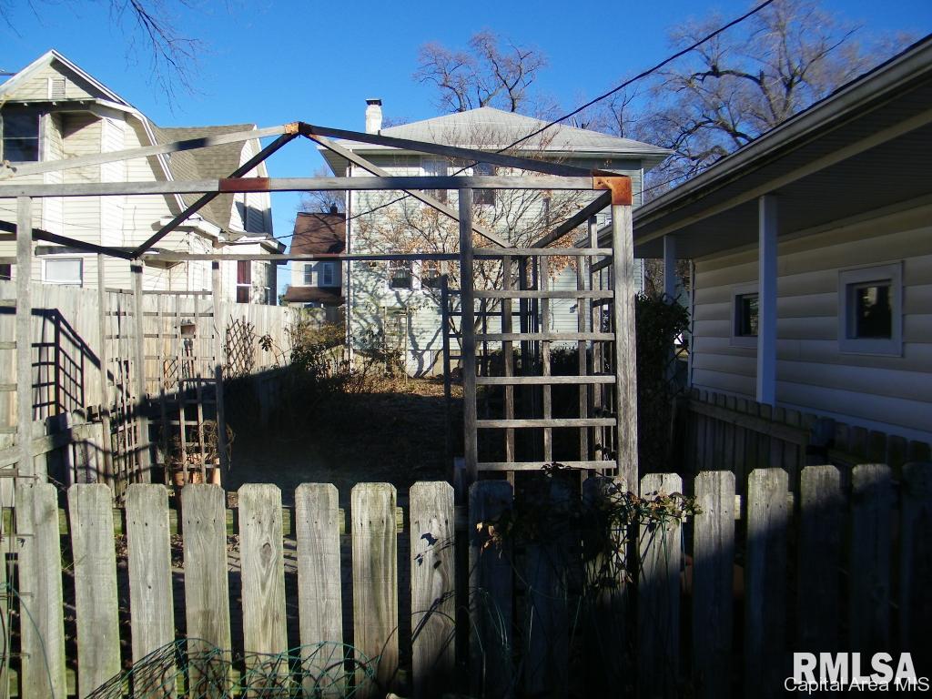 1703 South 1st Street Springfield, IL 62704 - Photo 26 of 28