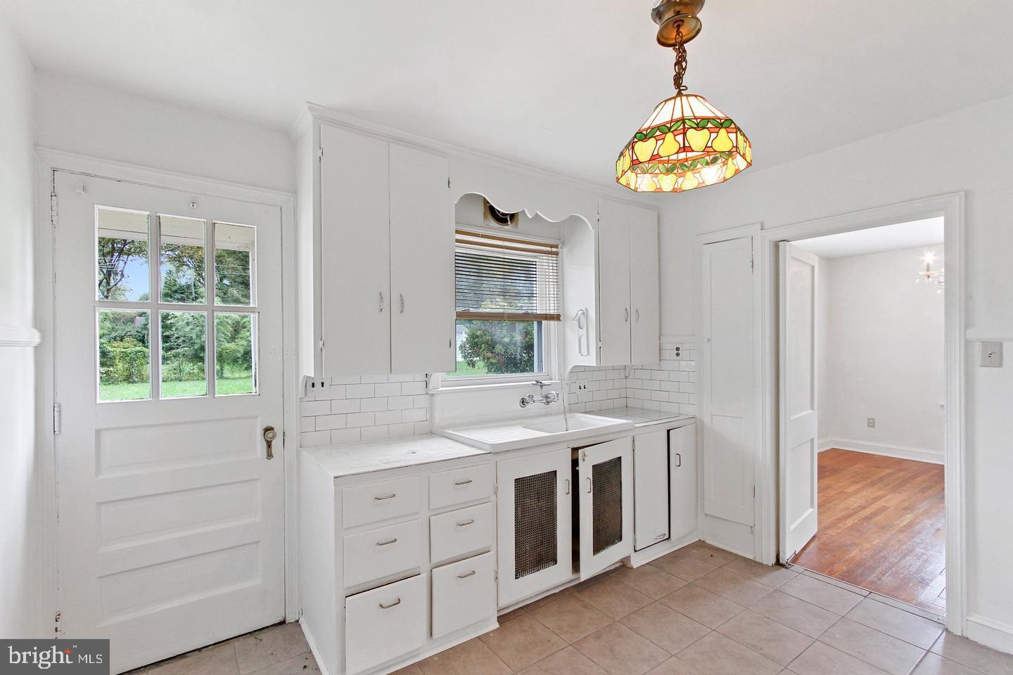 115 Wynwood Road York, PA 17402 - Photo 8 of 17 Gallery Image 8