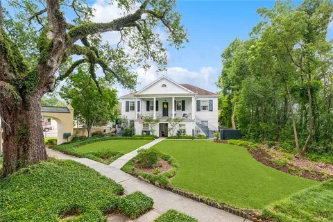$1,465,000 | 107 East Oakridge Park, Metairie, LA 70005