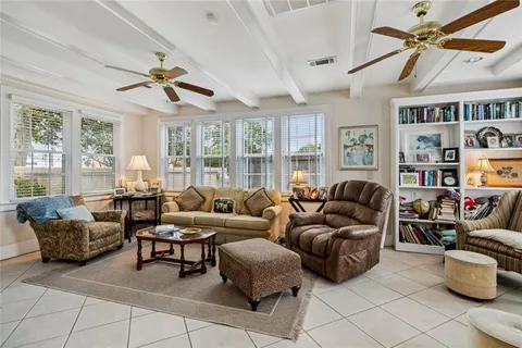 $1,465,000 | 107 East Oakridge Park, Metairie, LA 70005