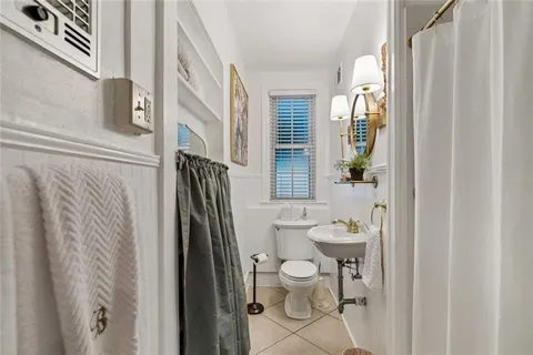 $1,465,000 | 107 East Oakridge Park, Metairie, LA 70005